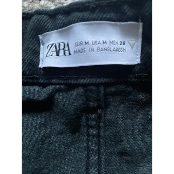 Zara Womens/Teen Black Mini Denim Skirt Button up fly Destressed Hem Size Medium - Picture 5 of 8